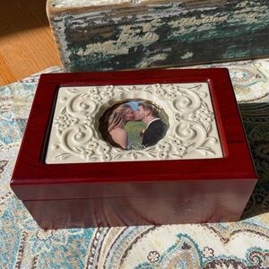 Lenox Photo Jewelry Box Cherished Memories Collection Porcelain Cherry Velvet